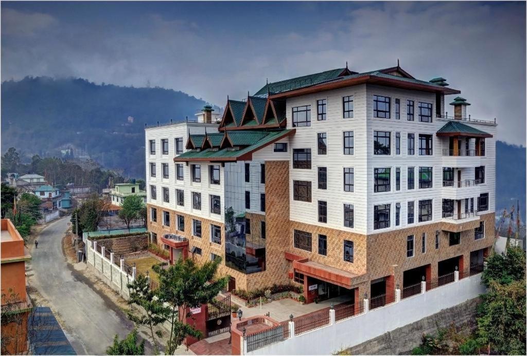 Sobralia Casino Resort & Spa Namchi Экстерьер фото