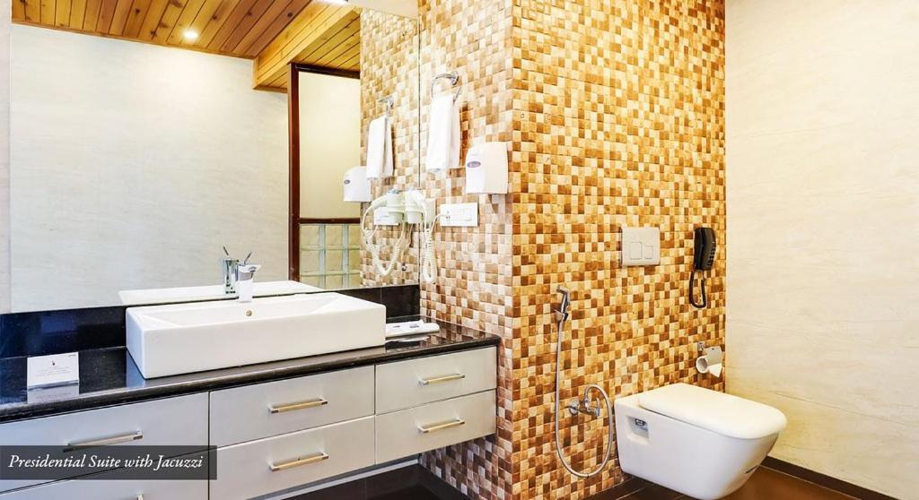 Sobralia Casino Resort & Spa Namchi Экстерьер фото
