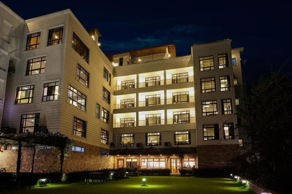 Sobralia Casino Resort & Spa Namchi Экстерьер фото