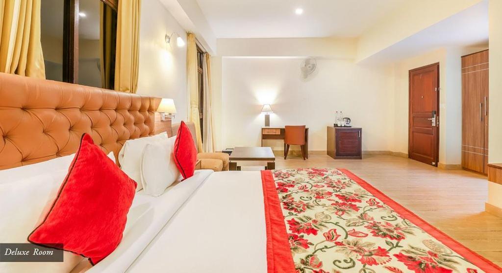 Sobralia Casino Resort & Spa Namchi Экстерьер фото